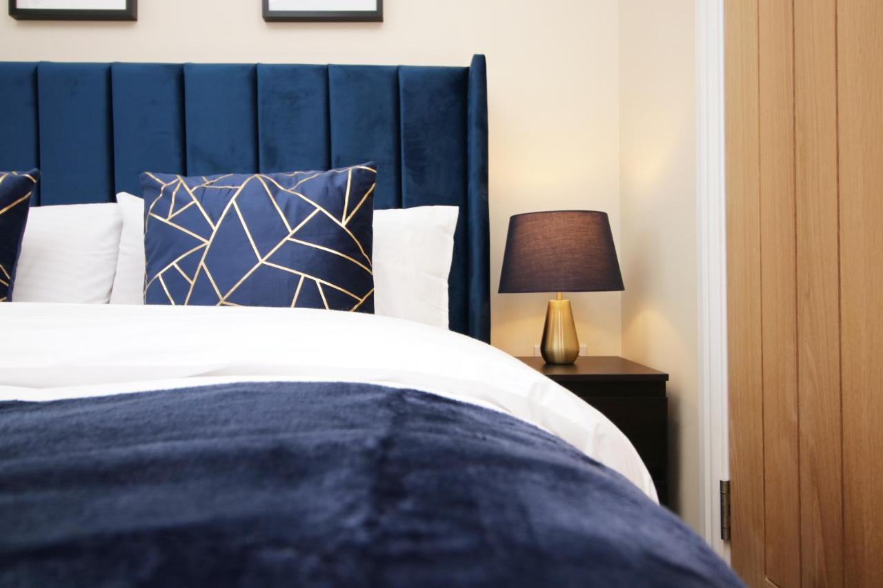 קארדיף Luxury 4 Bedroom 4 Ensuite Home In Penarth מראה חיצוני תמונה
