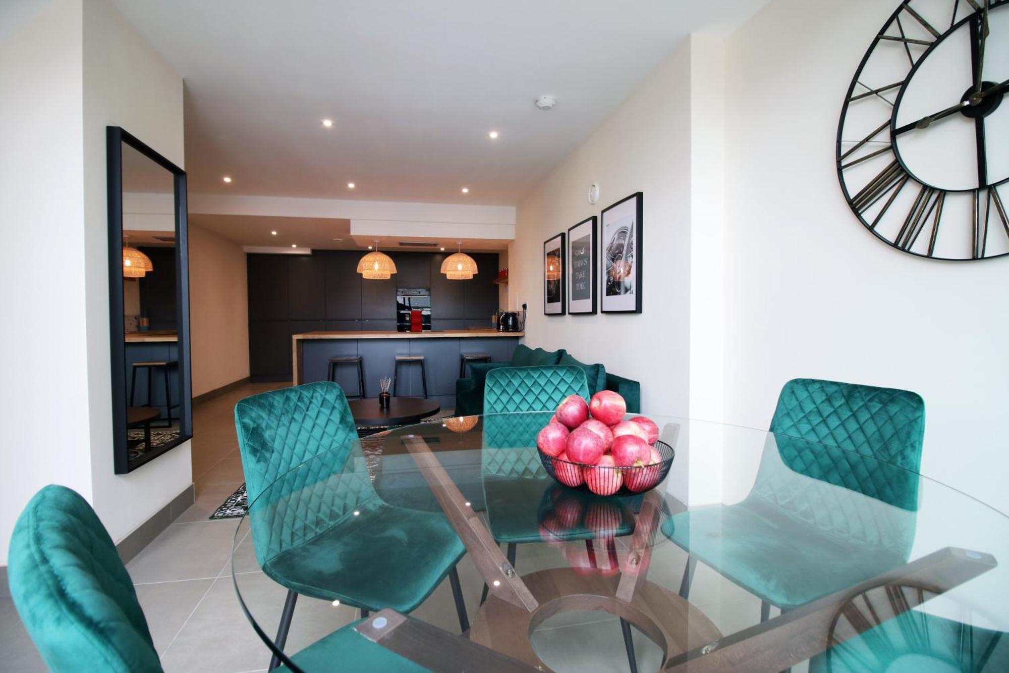 קארדיף Luxury 4 Bedroom 4 Ensuite Home In Penarth מראה חיצוני תמונה