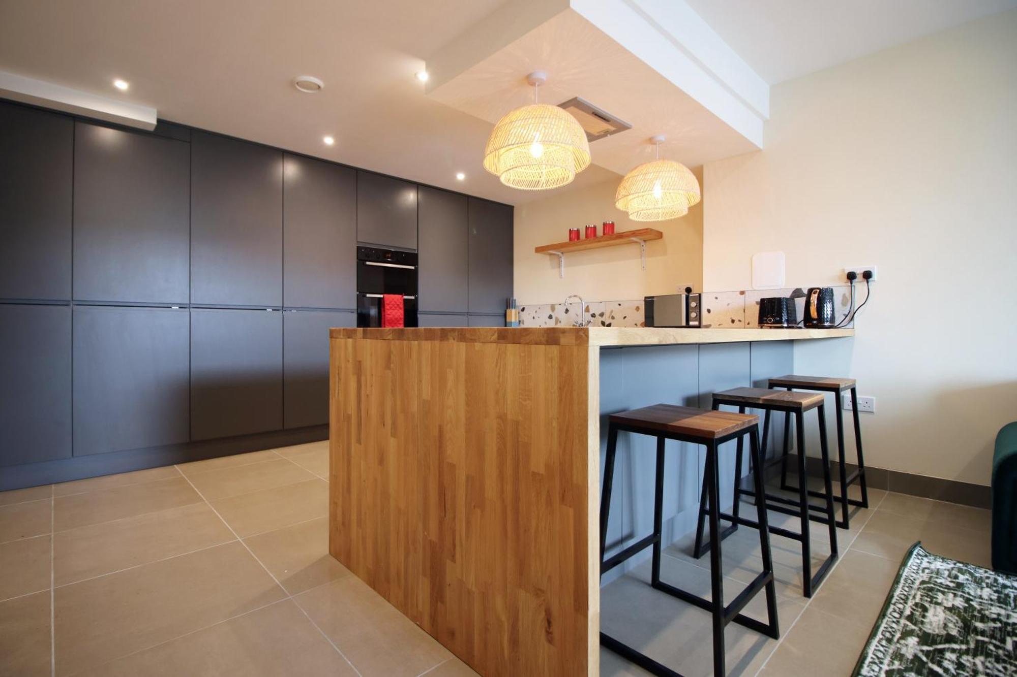 קארדיף Luxury 4 Bedroom 4 Ensuite Home In Penarth מראה חיצוני תמונה